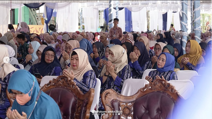 https://smkn3banjarmasin.sch.id/images/noimage.jpg