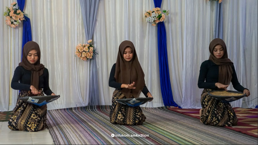 https://smkn3banjarmasin.sch.id/images/noimage.jpg