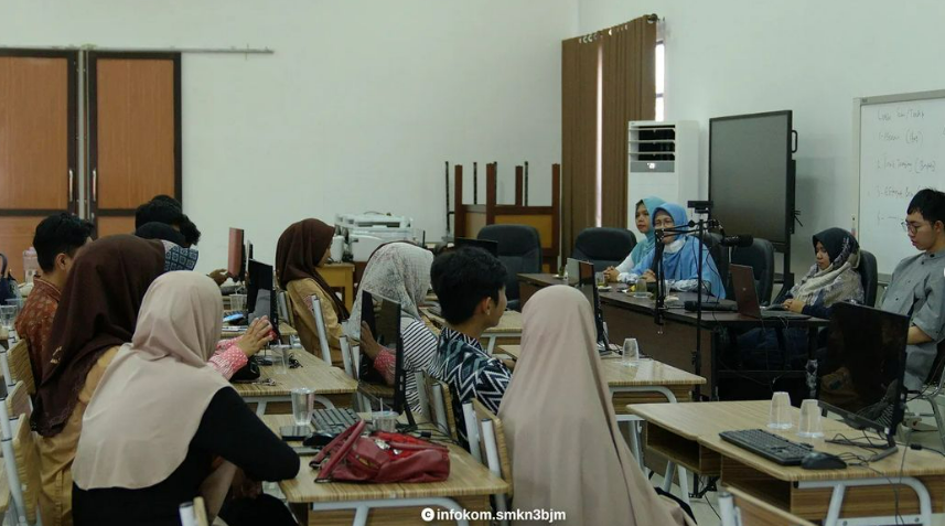 https://smkn3banjarmasin.sch.id/images/noimage.jpg