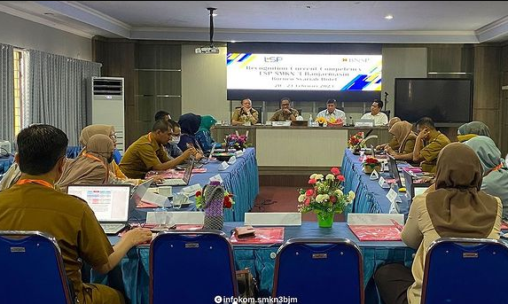 https://smkn3banjarmasin.sch.id/images/noimage.jpg
