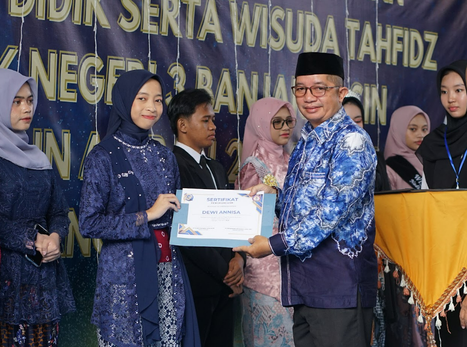 https://smkn3banjarmasin.sch.id/images/noimage.jpg